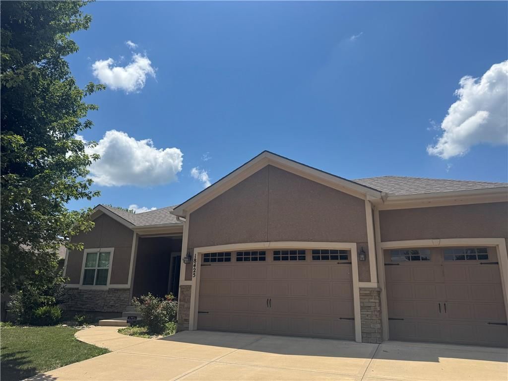 18425 W 193 Terrace, Spring Hill, KS