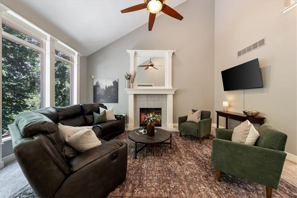 8517 N Barberry Avenue — photo 6