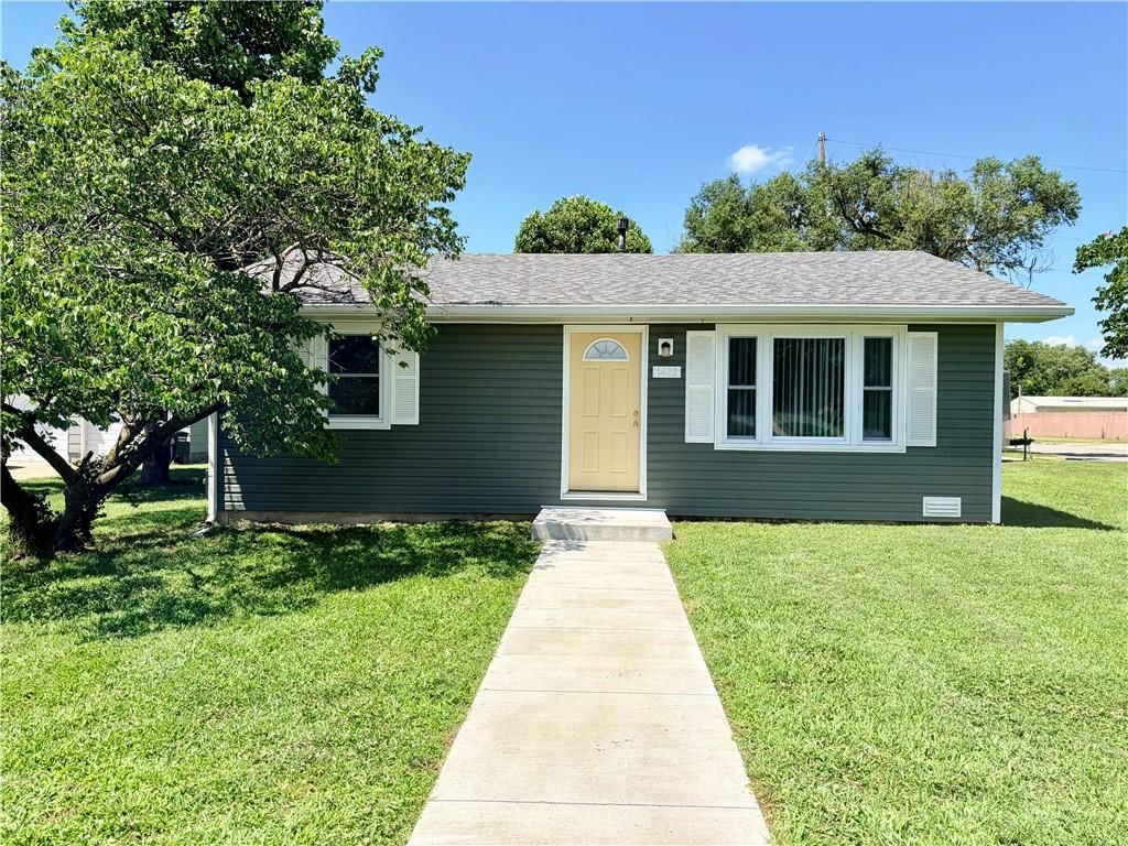 1402 W Walnut Street, Nevada