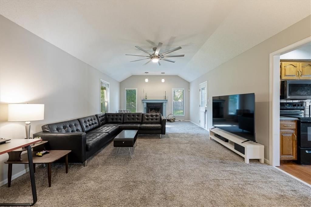 5004 NW 85th Street — photo 4