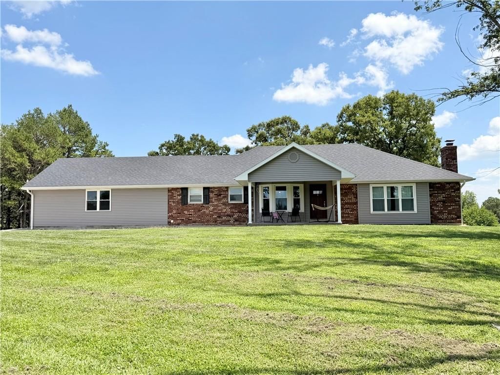 3187 NE County Road 2504 — photo 1