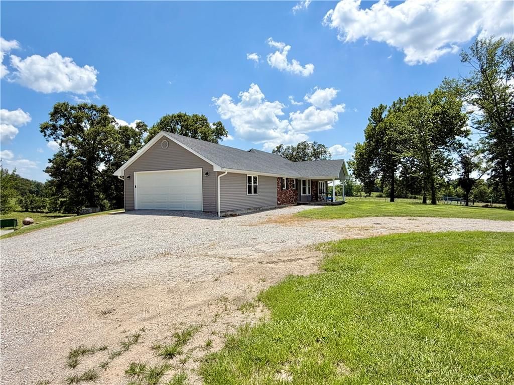 3187 NE County Road 2504 — photo 41