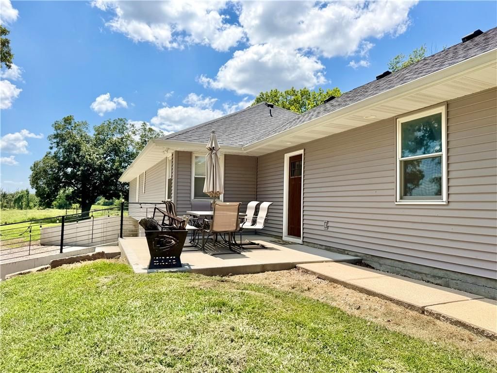 3187 NE County Road 2504 — photo 44