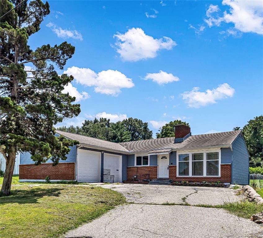 9805 E 33RD Street, Independence, MO