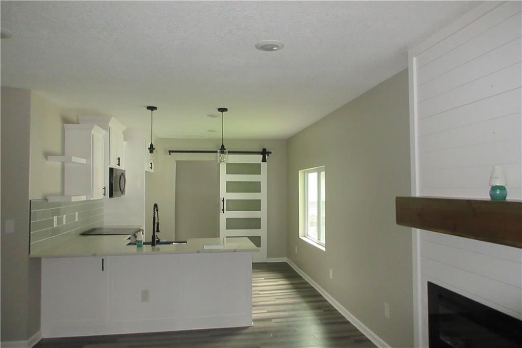 327 W 9th Avenue — photo 12
