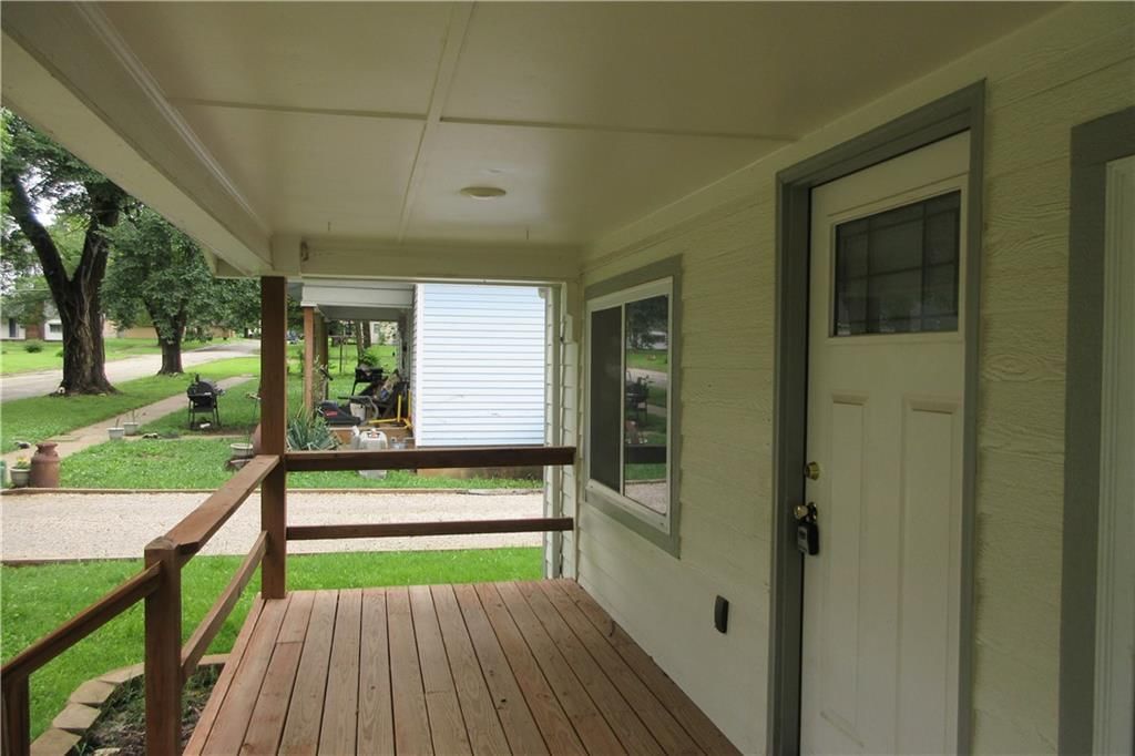 327 W 9th Avenue — photo 17