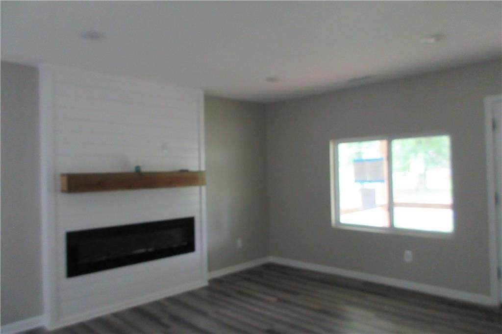327 W 9th Avenue — photo 10