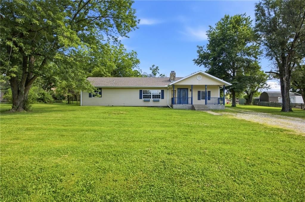 2278 Jayhawk Road, Fort Scott