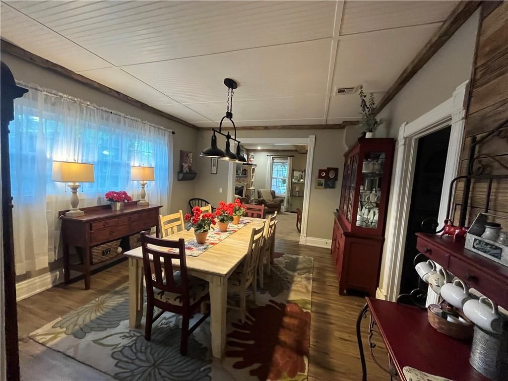 212 S Elm Street — photo 15