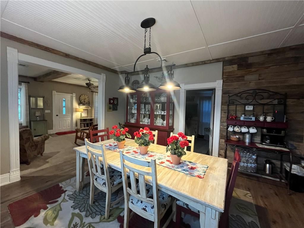 212 S Elm Street — photo 16