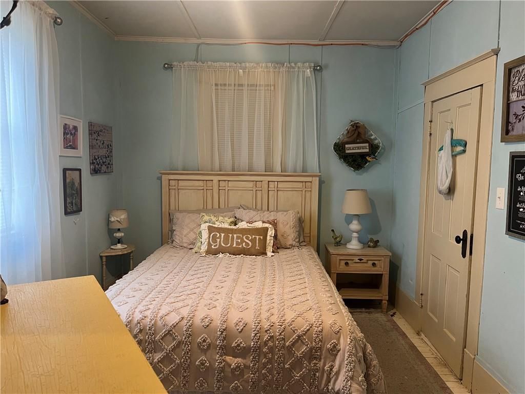 212 S Elm Street — photo 31