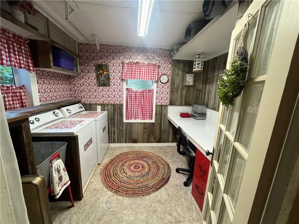 212 S Elm Street — photo 35