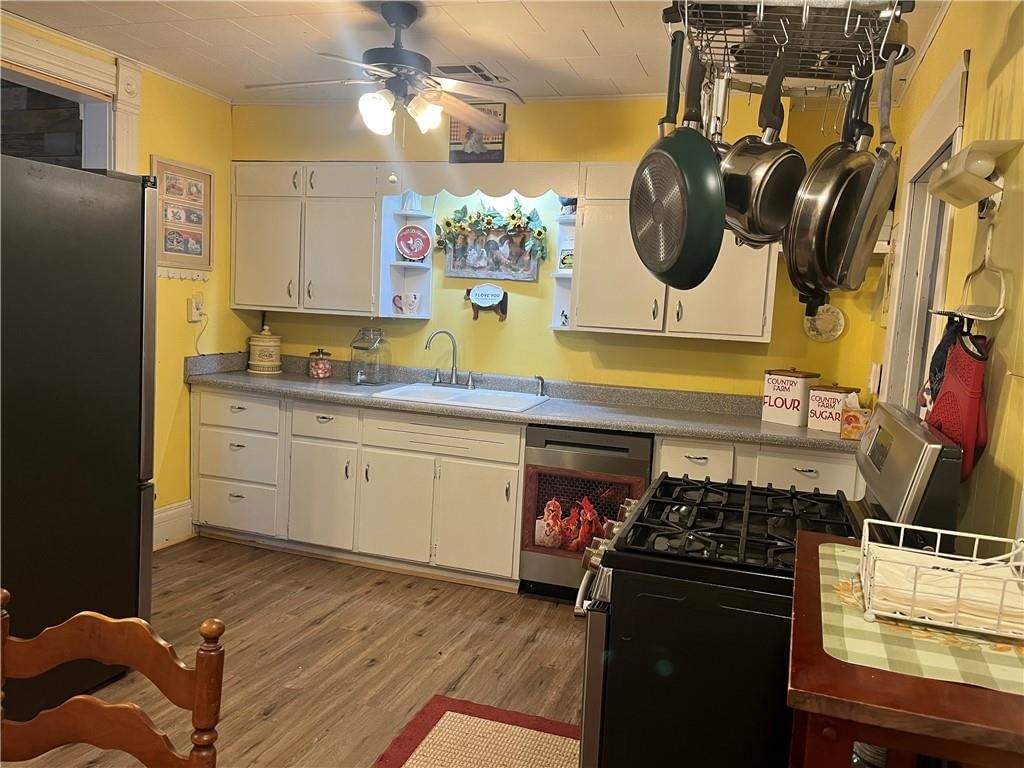 212 S Elm Street — photo 43