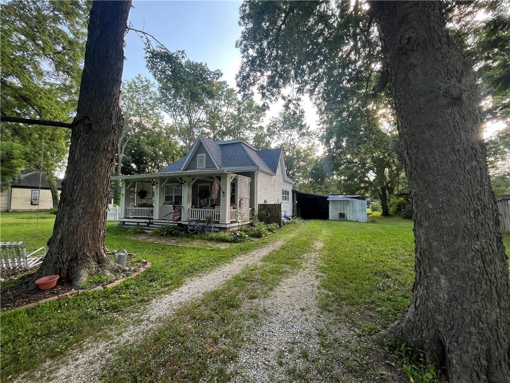 212 S Elm Street — photo 57