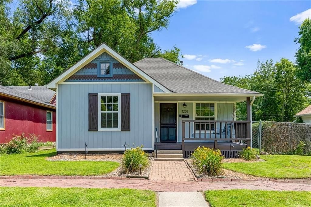 1208 New Jersey Street, Lawrence