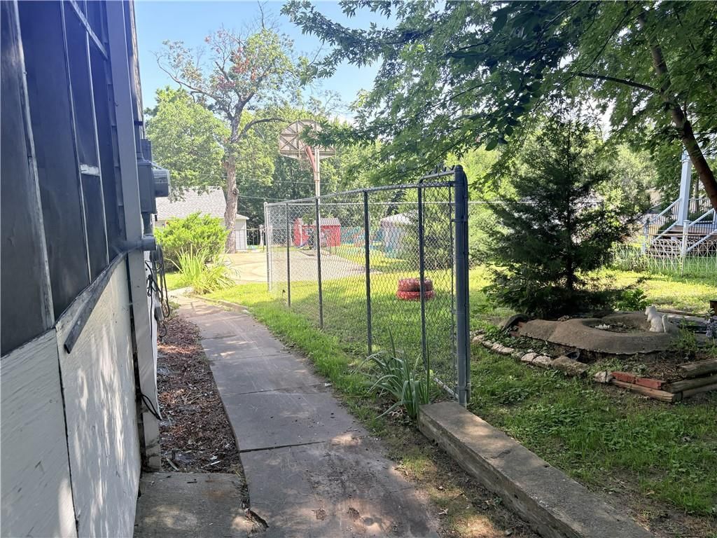 900 S 5th Street — photo 31