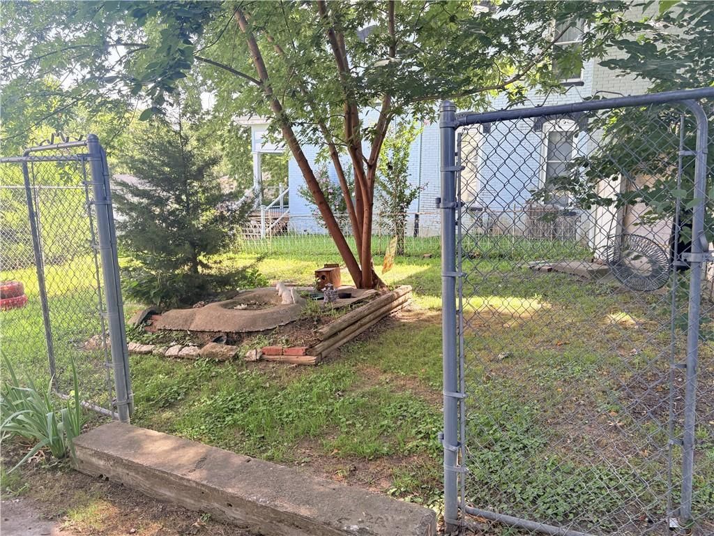 900 S 5th Street — photo 32