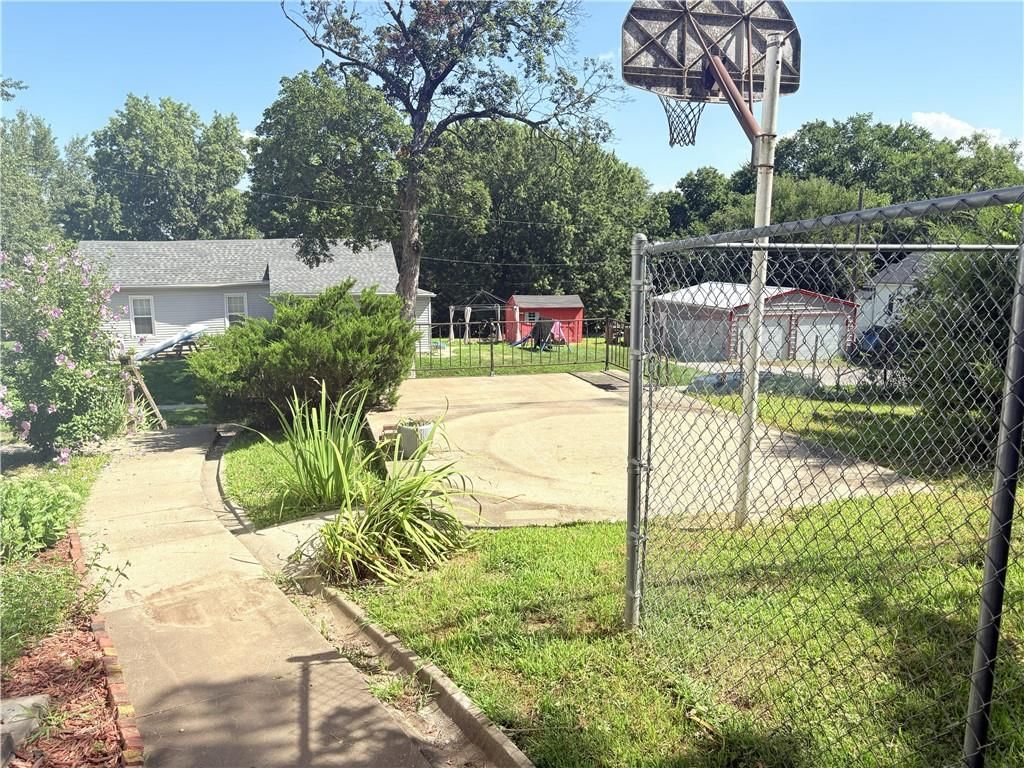 900 S 5th Street — photo 34