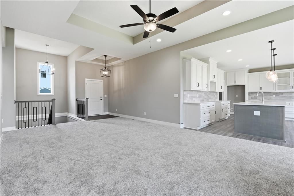 1114 SW Crabtree Circle — photo 8