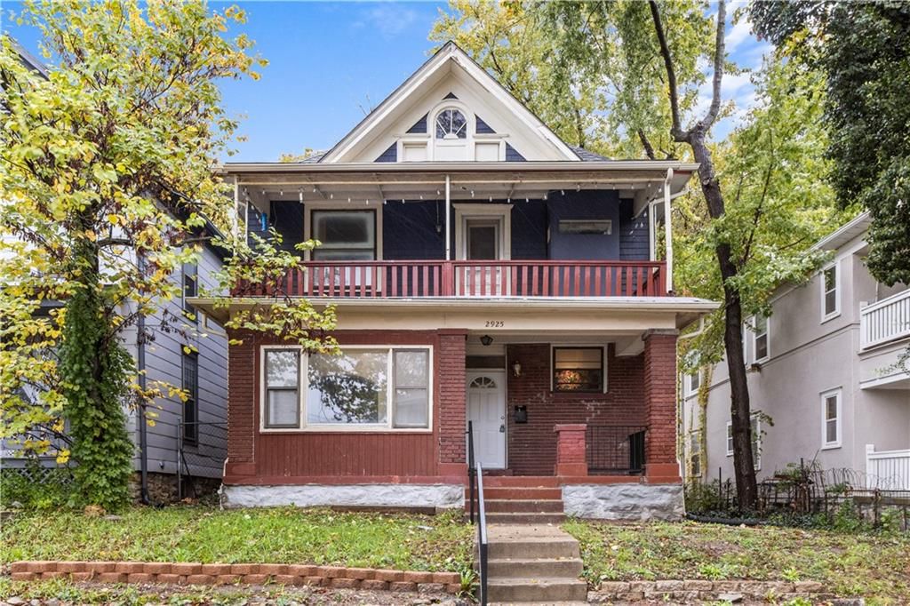 2925 Holmes Street, Kansas City, MO