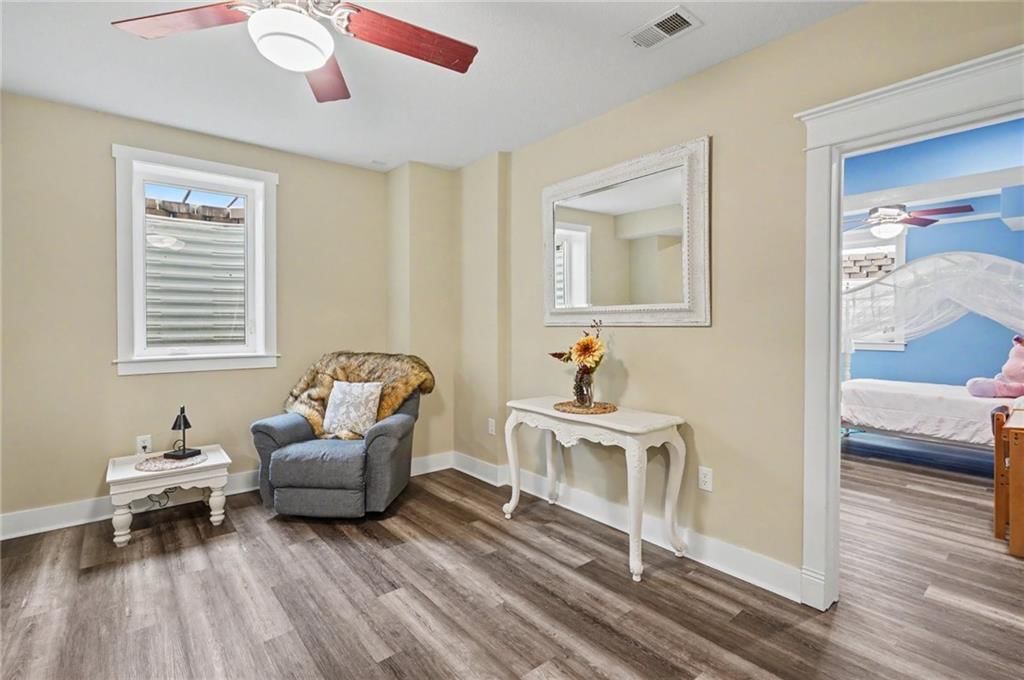 403 Baker Street — photo 27