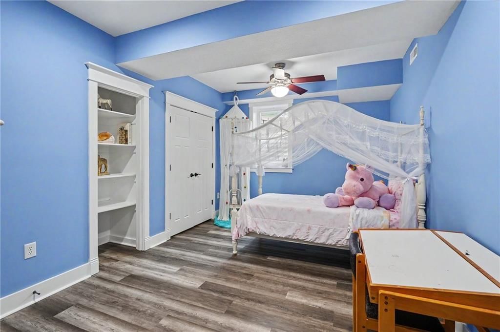 403 Baker Street — photo 30