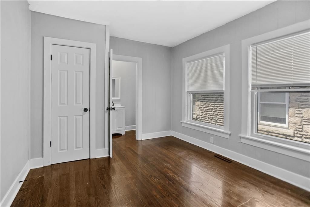 2420 E 42nd Street — photo 14