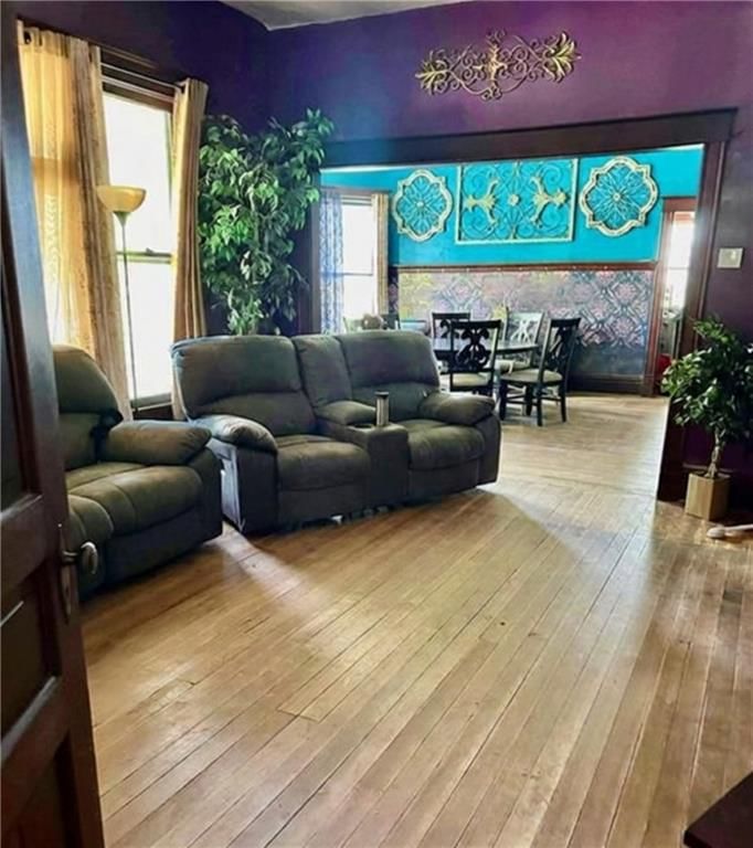 409 E Spring Street — photo 8