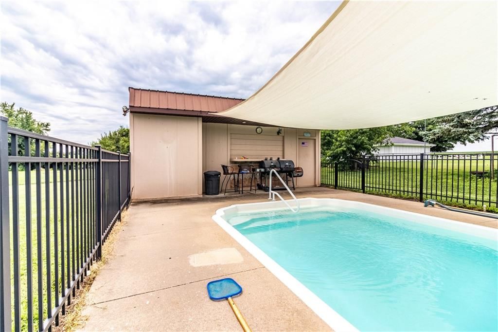 12064 Mike Road — photo 43