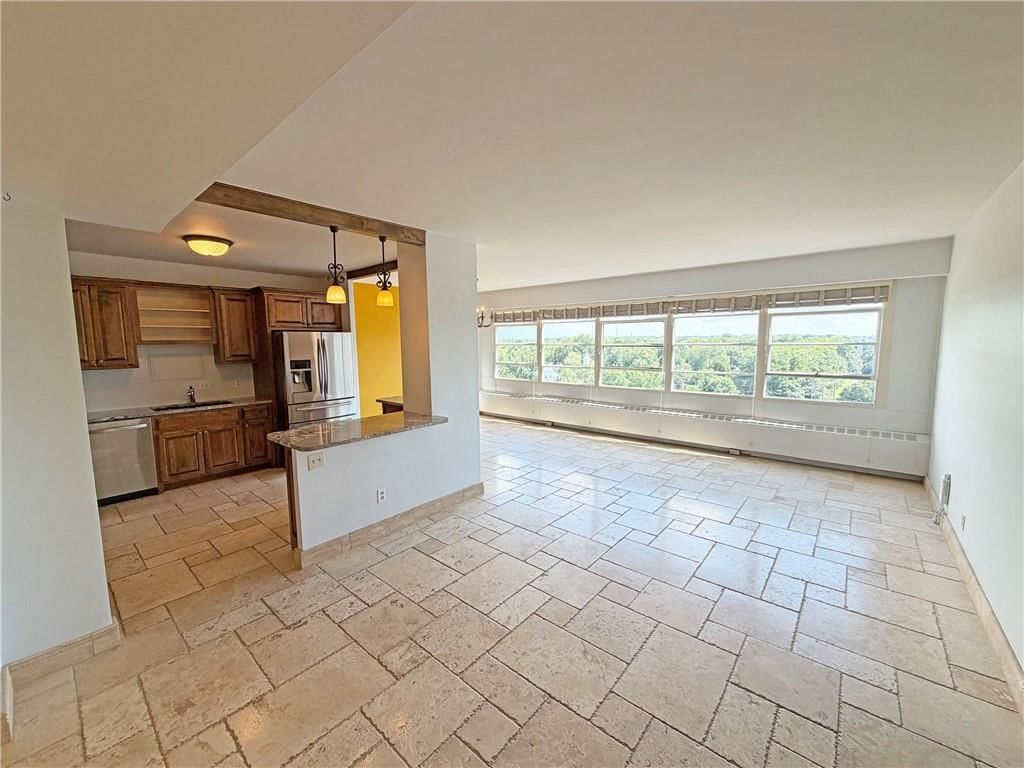 333 W Meyer Boulevard, Kansas City, MO