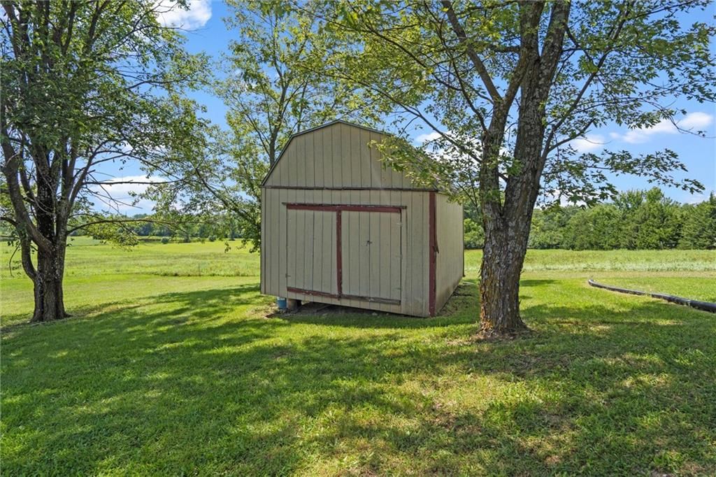 17739 Eisenhower Road — photo 43