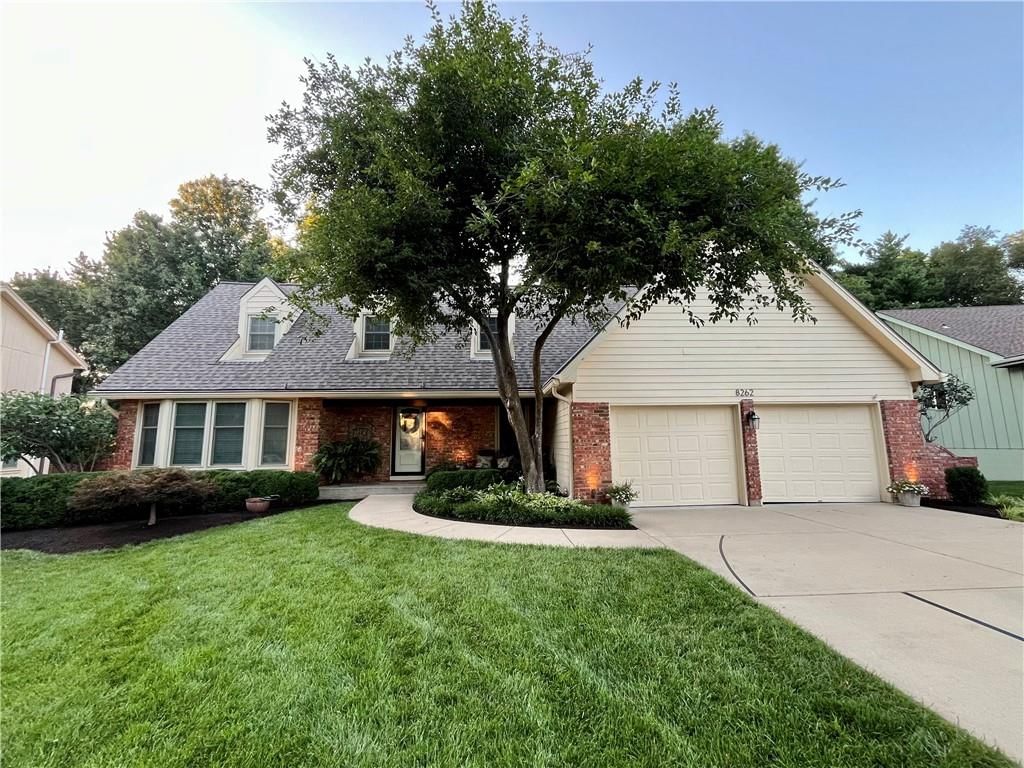8262 W 117th Street, Overland Park, KS