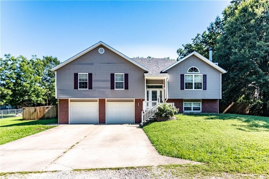 310 Marilyn Avenue, Knob Noster