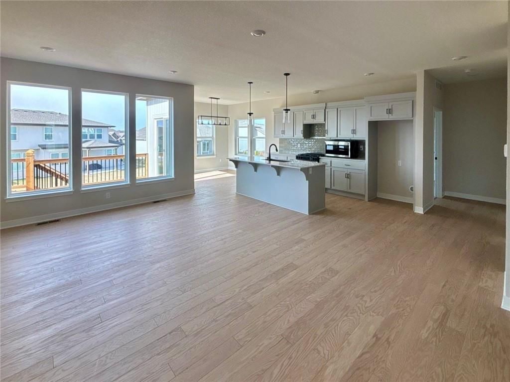 362 SW Chavis Drive — photo 5