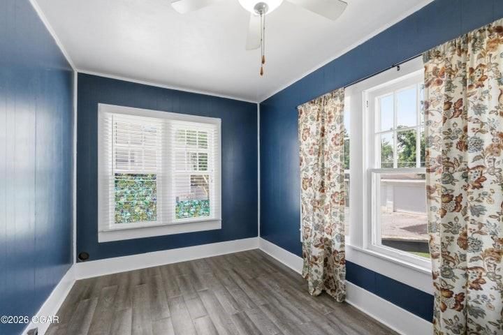 528 E 15th Street — photo 14