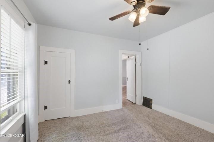 528 E 15th Street — photo 18