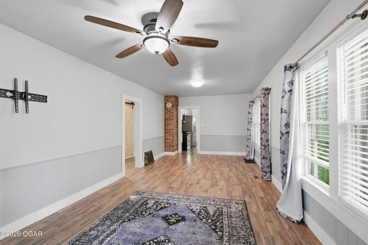 528 E 15th Street — photo 7