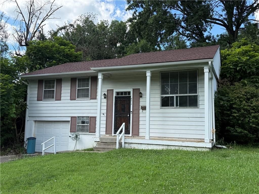 8512 E 91st Street, Kansas City, MO