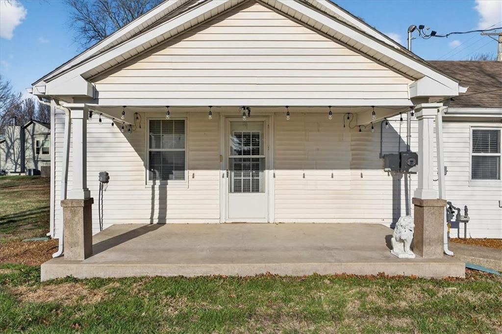 1490 NE Independence Avenue — photo 7