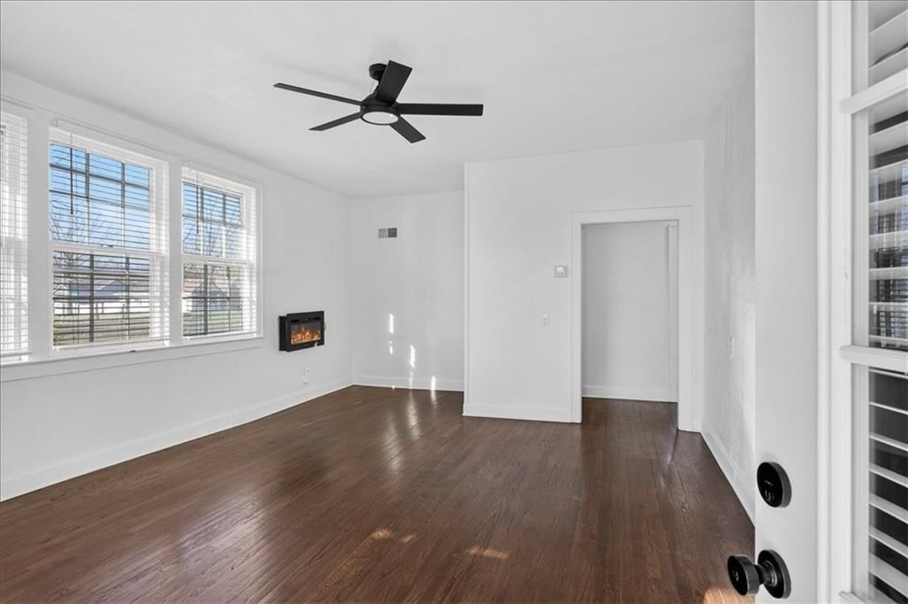1490 NE Independence Avenue — photo 10