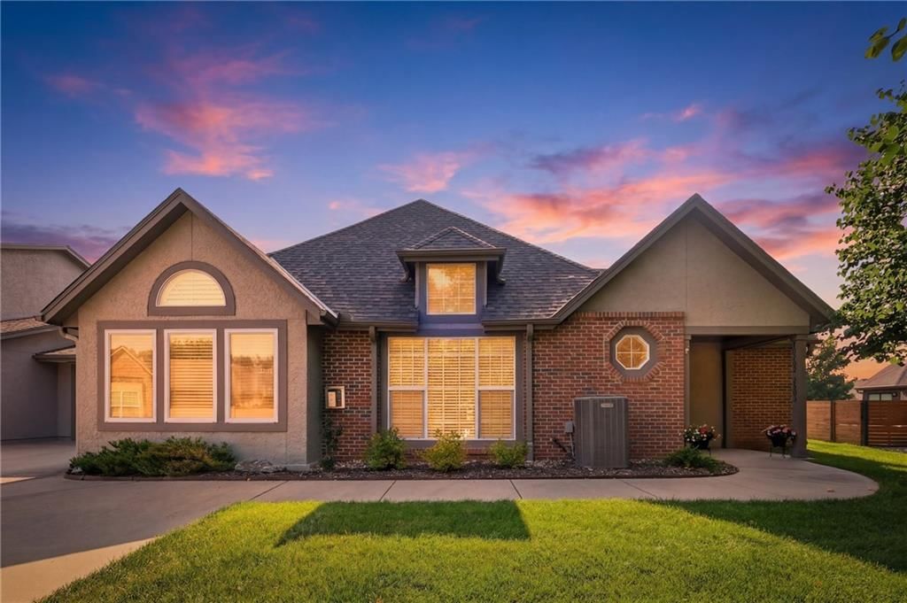 15282 S Greenwood Street, Olathe, KS