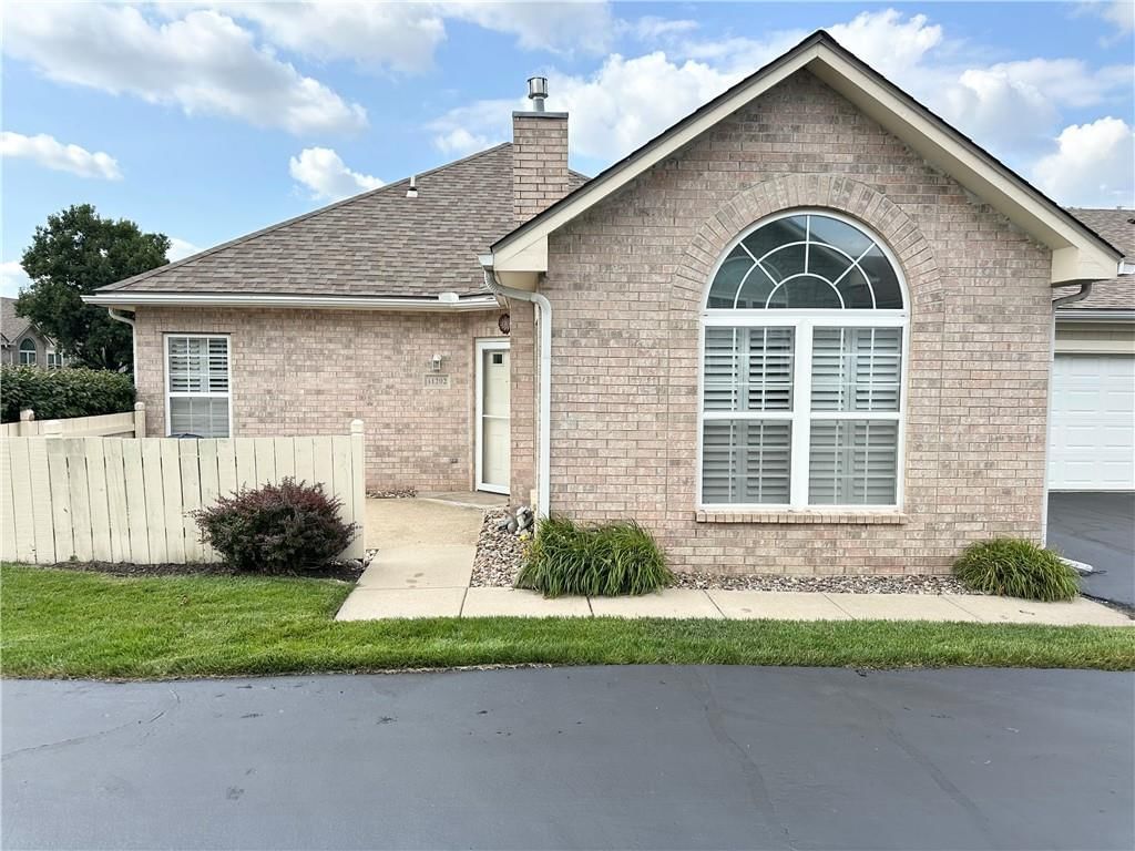 11202 S Pflumm Road, Olathe, KS