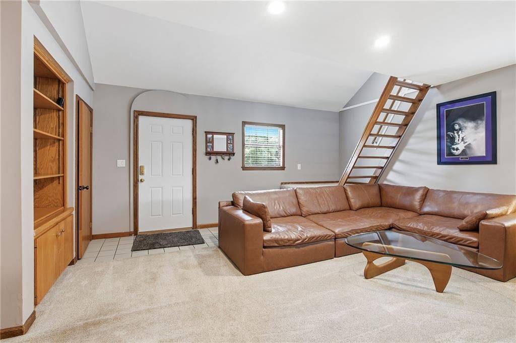 7116 WOODSON Road — photo 5