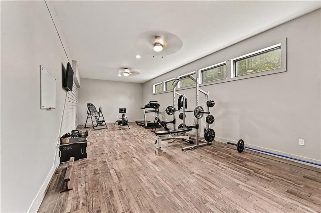300 SE 30th Street — photo 38