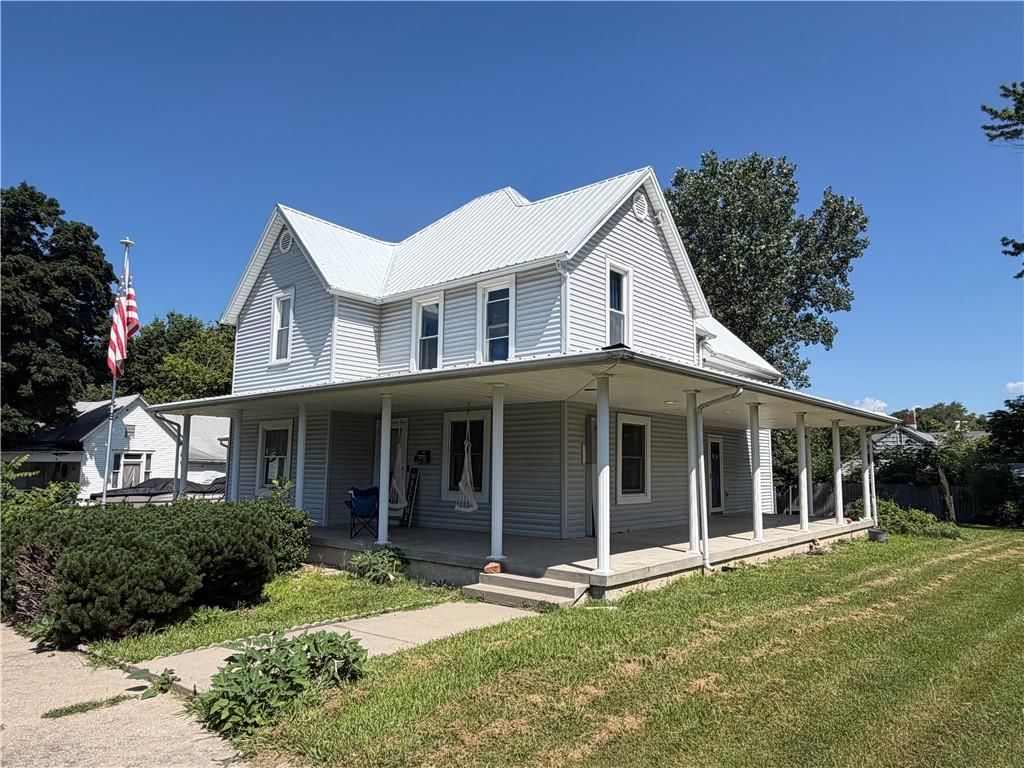 1215 Clay Street — photo 2