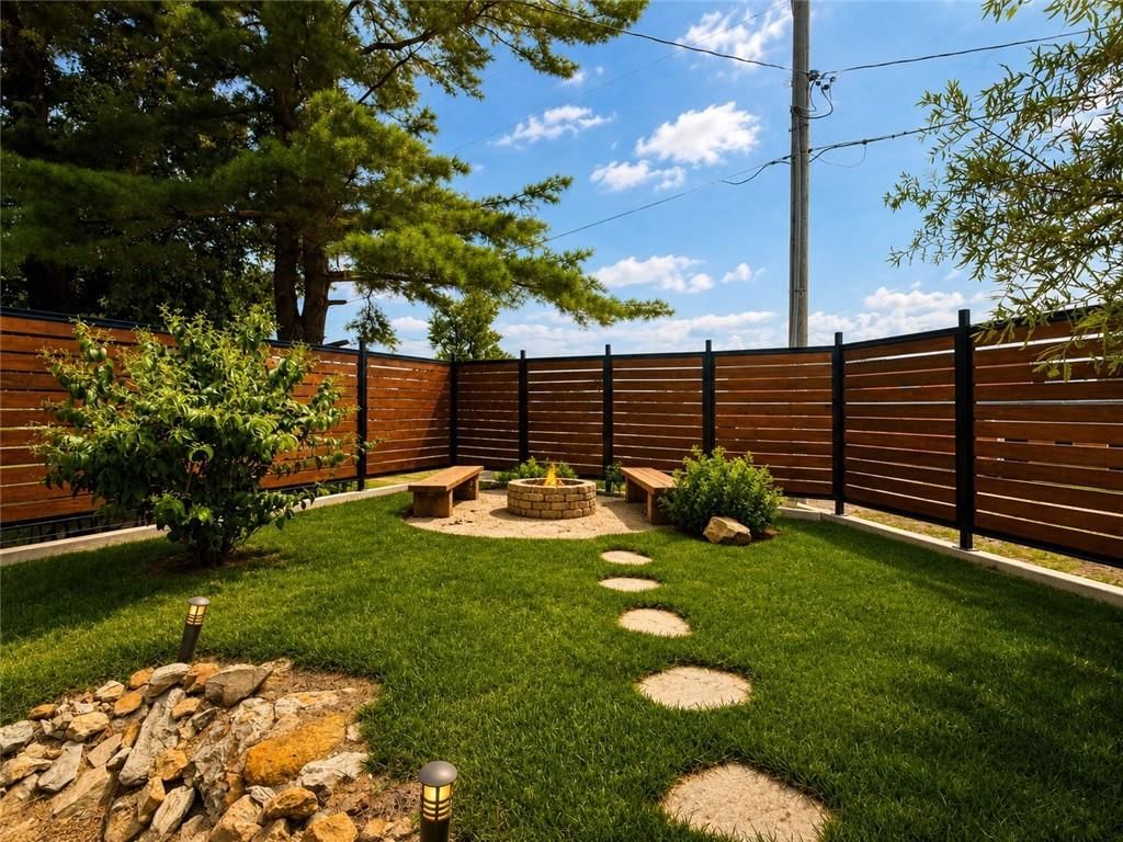 424 E Santa Fe Avenue — photo 8
