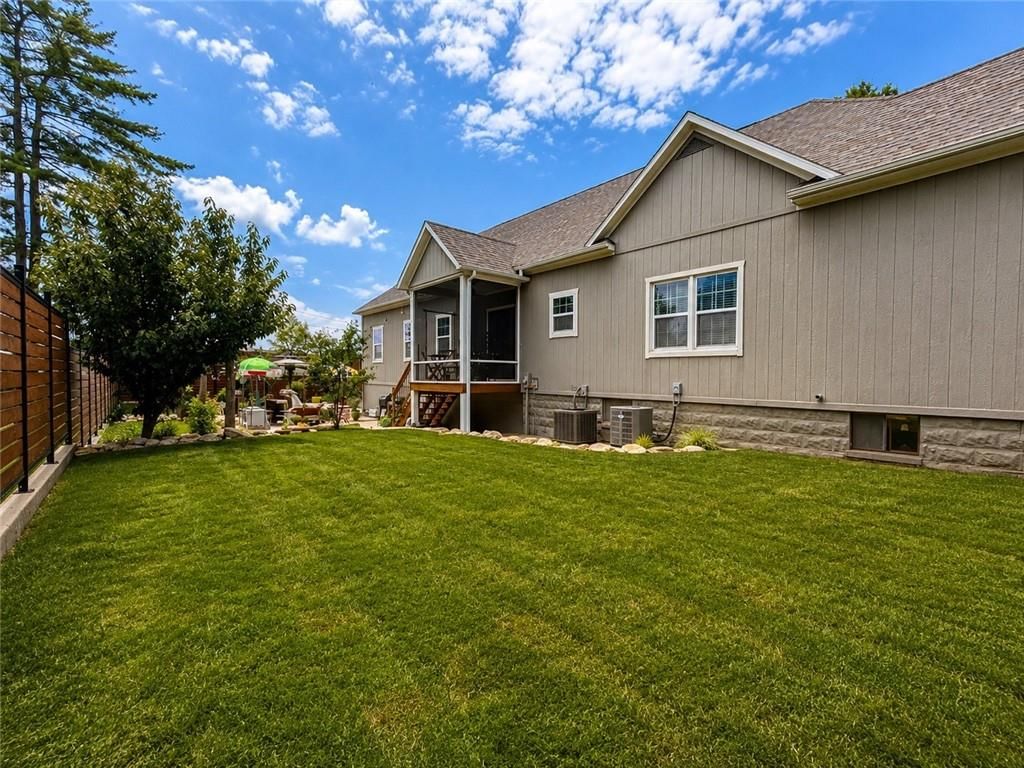 424 E Santa Fe Avenue — photo 10