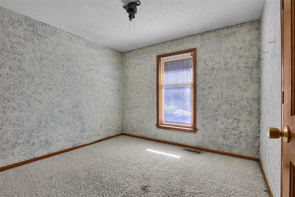 2006 Joy Street, Excelsior Springs, MO