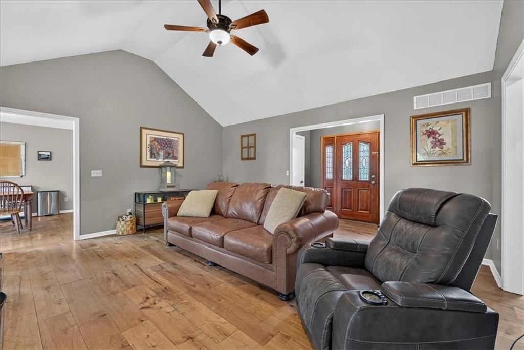 16000 Megan Street — photo 7