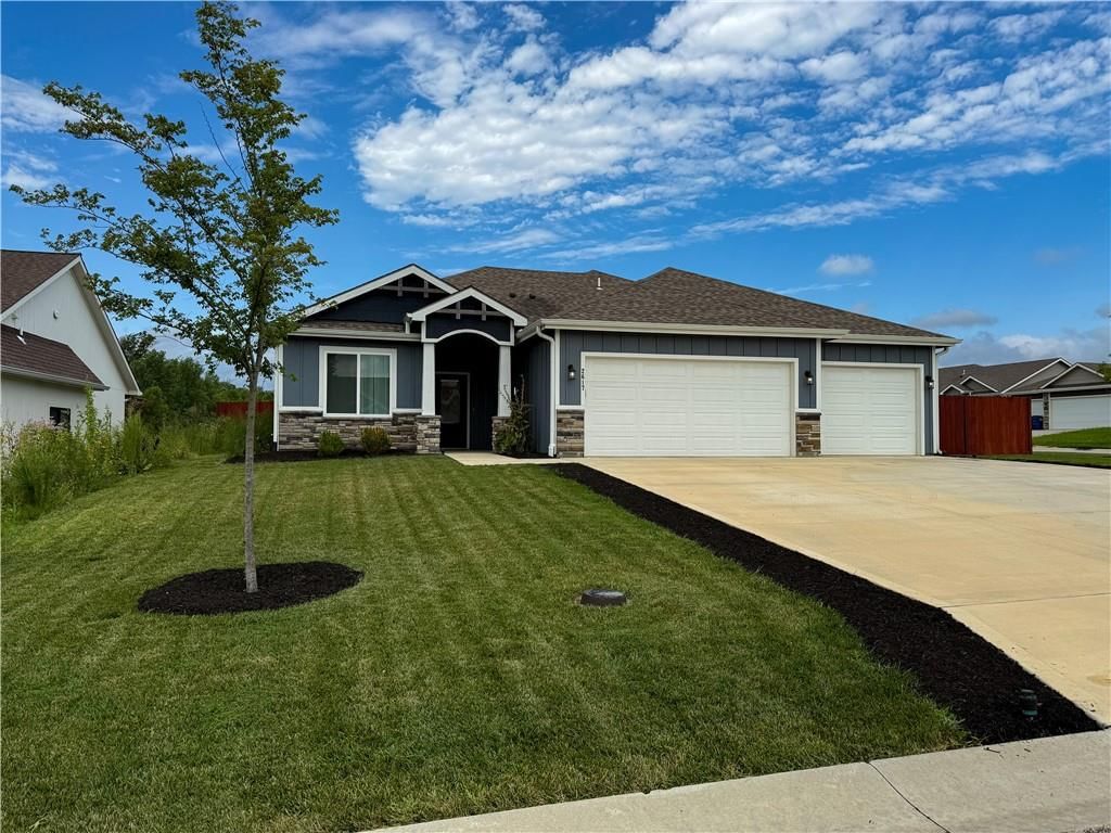 2617 Bridgewater Drive, Lawrence